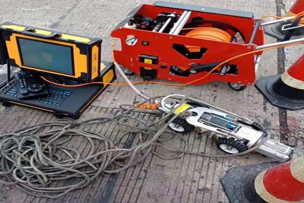 宝塔CCTV管道检测机器人